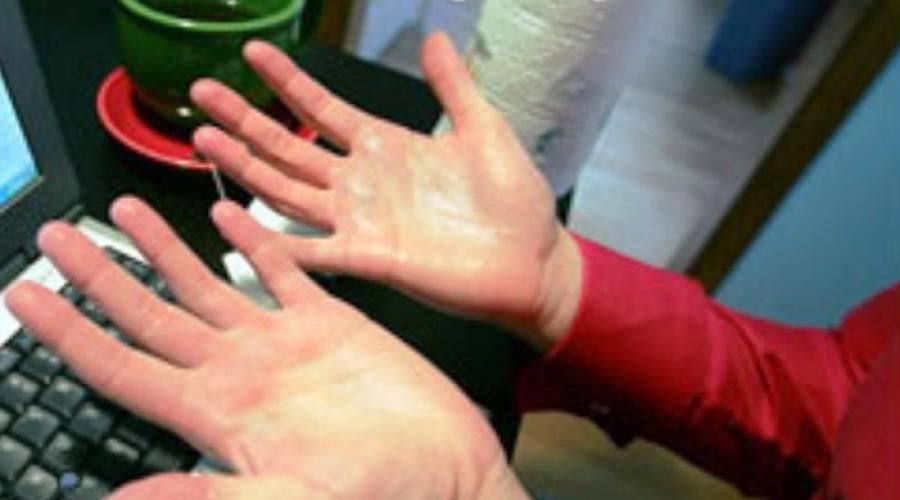 По какой причине немеют пальцы на руках. Какие болезни вызывают онемение или почему немеют пальцы