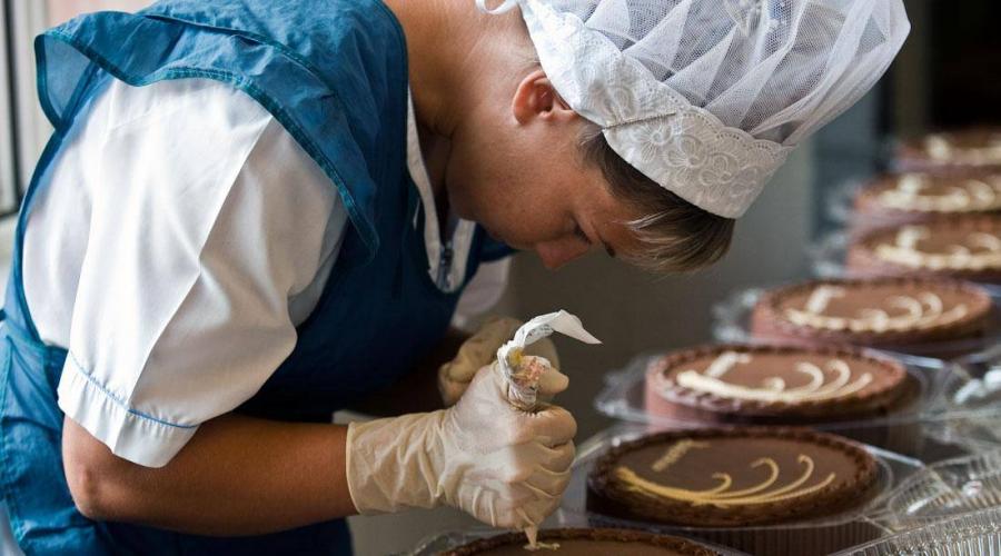 Как научиться делать торты – хобби для сладкоежек с творческим подходом. Организация производства тортов — стабильный бизнес в масштабах мини-завода