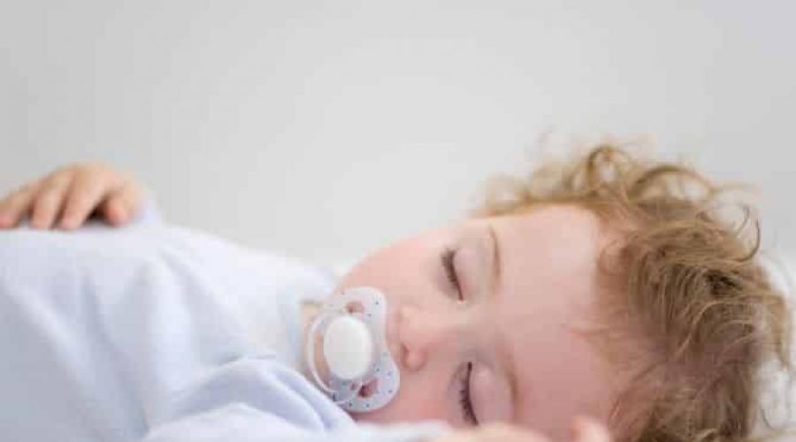 Почему ребенок сильно вздрагивает во сне. Ребенок, вздрагивающий во сне: норма или патология