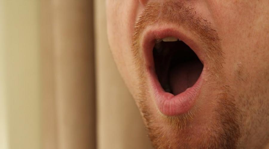 Как лечить горло вокалистам, чтобы легче было петь? Почему устает голос после пения? Как правильно петь. 